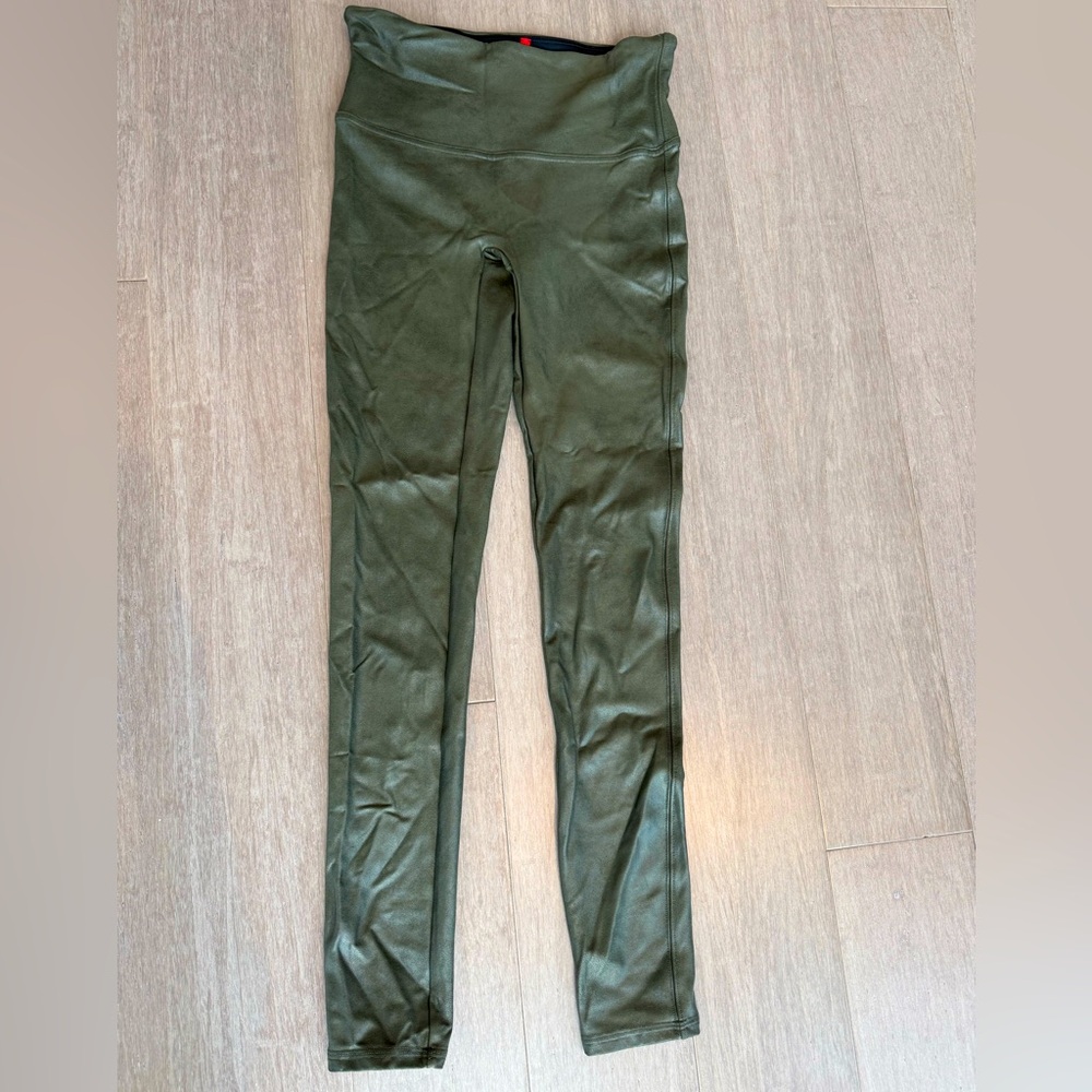 Olive Spanx faux leather leggings size M
